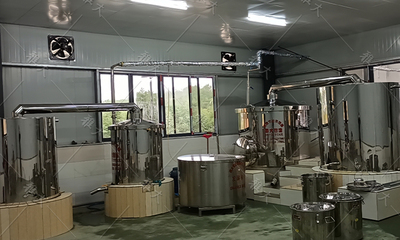 用小型酒廠釀酒設(shè)備開酒廠,&ldquo;風(fēng)水&rdquo;對酒質(zhì)的影響到底有多大?