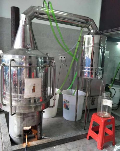 對比傳統(tǒng)釀酒設備,唐三鏡釀酒設備是如何確保產(chǎn)量和提升質(zhì)量